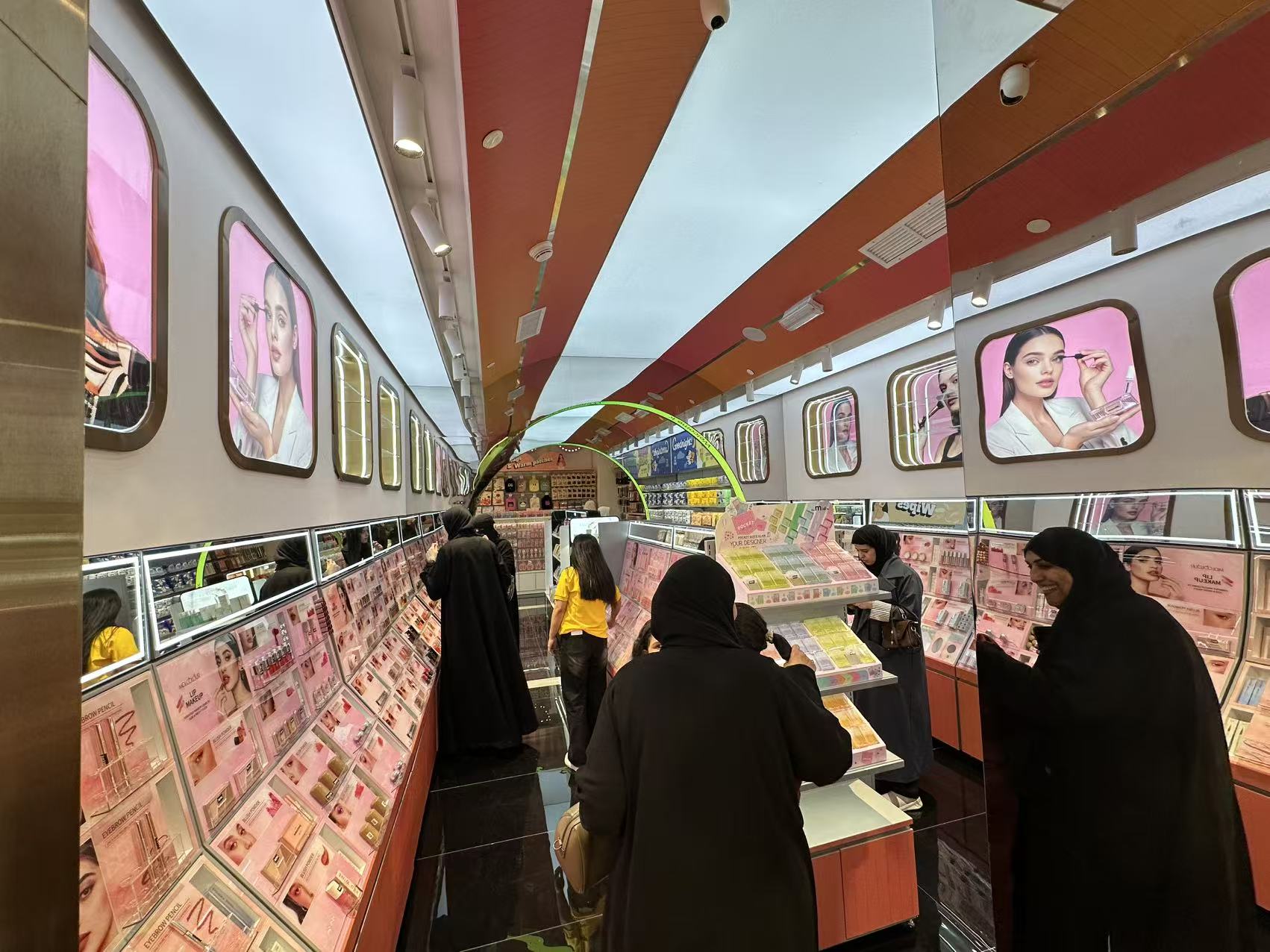 Why has THE MIDI. Trendy Toy