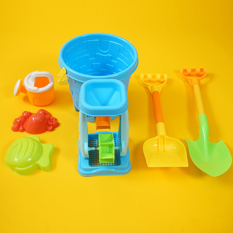 لعبة دلو الشاطئ