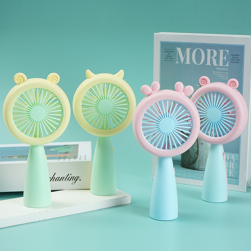 مروحة محمولة ممتعة تتوهج في الظلام/مختلطة