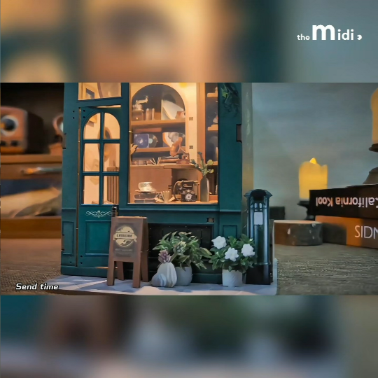 MIDI: Trendy Toys and Dolls – Miniature Scenes – Time Capsule