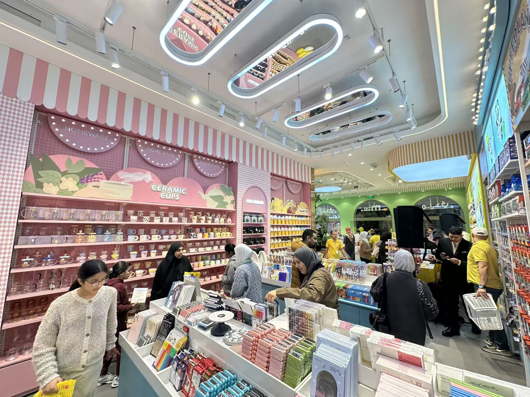 Why has THE MIDI. Trendy Toy & Interest Collection Store been able to go global?