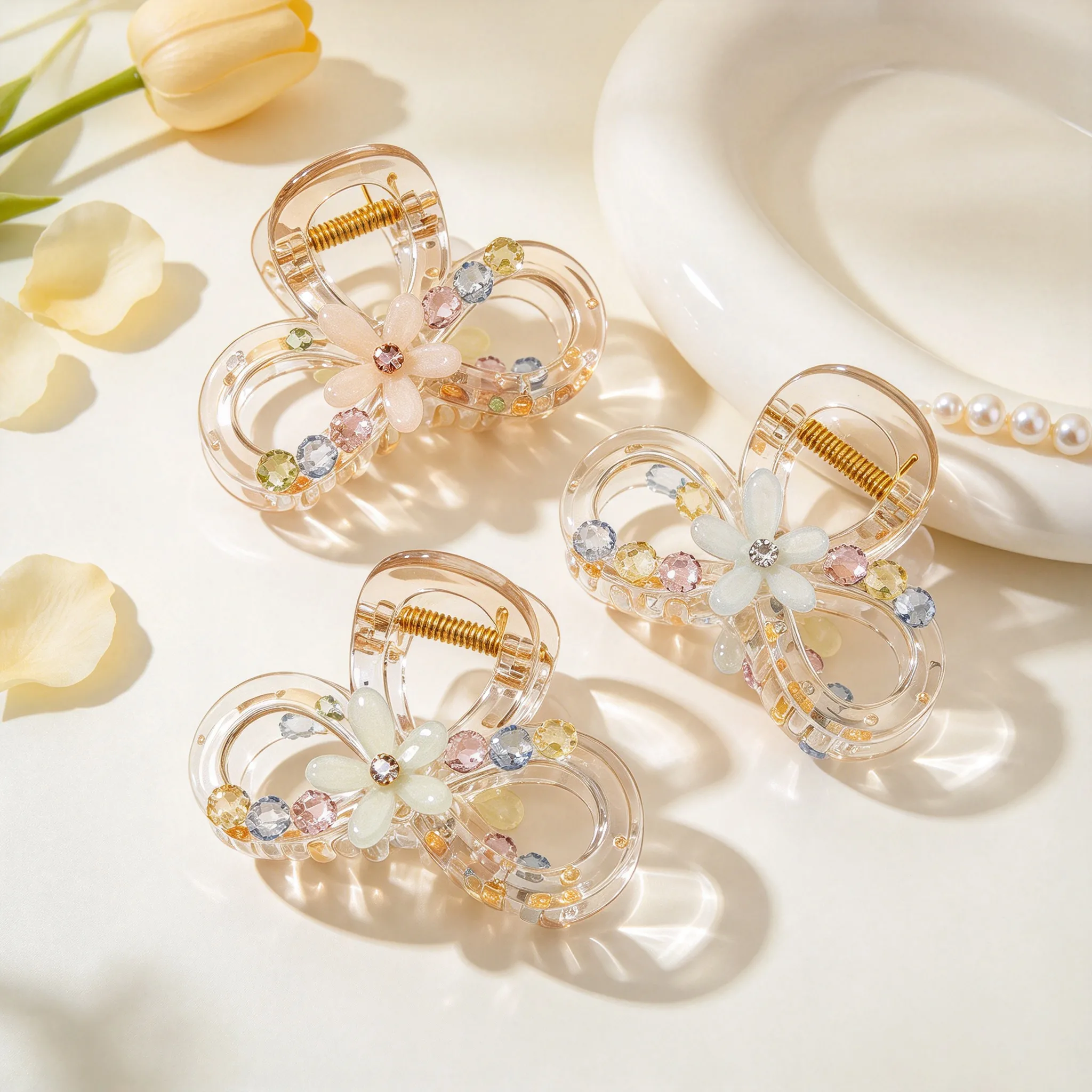 8.5cm small daisy medium claw clip / assorted
